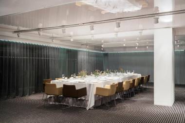 Alexandra Barcelona Hotel Curio Collection by Hilton