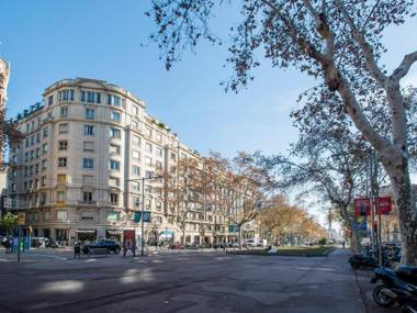 Fewdays Barcelona Apartments