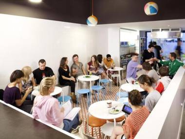 Amistat Beach Hostel Barcelona