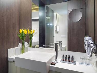 H10 Urquinaona Plaza