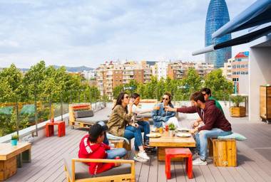 Twenty Tu Hi-Tech Hostel