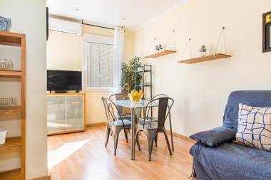 FridaysFlats Bogatell Beach - Sunny & Serene