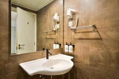 Uma Suites Barceloneta Beach