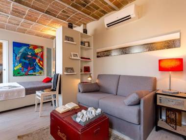 Homearound Vintage Suites