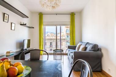 FridaysFlats Sacred Space - 3 bdr in sagrada familia