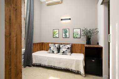 Jardinets Guest House