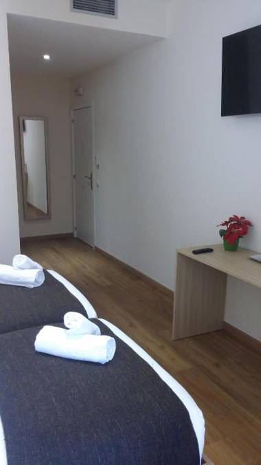 Hostal Barcelona Travel