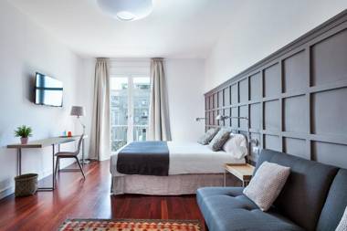 Milton House Gran Via