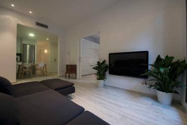 Roger De Lluria Design Apartment