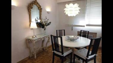 Apartment Plaza Lesseps - Parc Guell