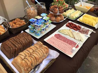 CasaNova Guest House