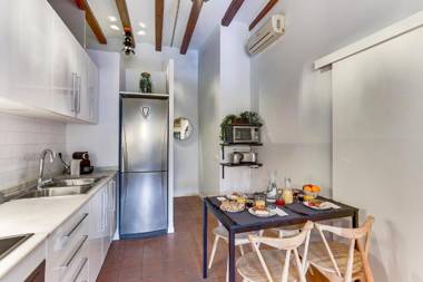 Sweet Inn - Ausias Marc