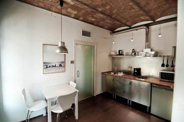 Barceloneta Suites Apartments Beach
