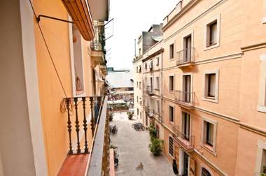 Barceloneta Suites Apartments Market