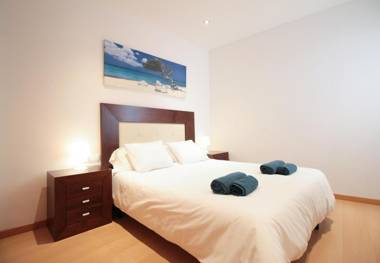 Fridays Flats Bright & Breezy