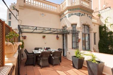 Authentic  Modernist villa in Barcelona city.