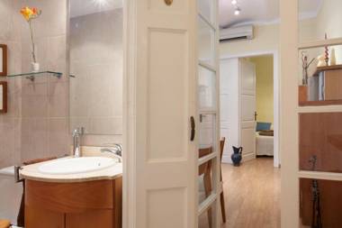 Sagrada Gaudi 2BD