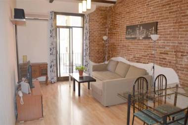Rustic 2 bedroom apartment Poble Sec