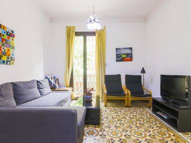 Be barcelona arco del triunfo sunny colors