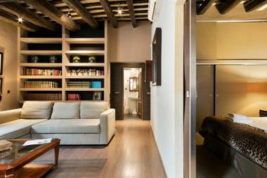 Stay U-nique Apartments Pou