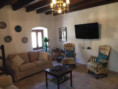 Stadthaus mitten im Künstlerviertel von Artá mit zwei Wohnungen