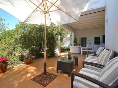 Quaint Holiday Home in Arta with Fireplace 100 metres from sea