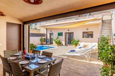 Cas Padrins de ses Tanques