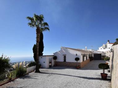 Tasteful and modern villa with private swimming pool salt