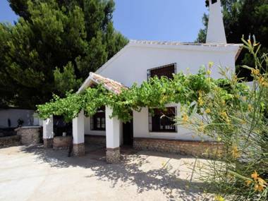 Lovely Holiday Home in Villanueva de la Concepción with Pool