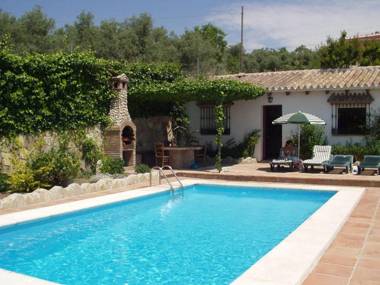 Cozy Villa in Villanueva de la Concepcion with Swimming Pool