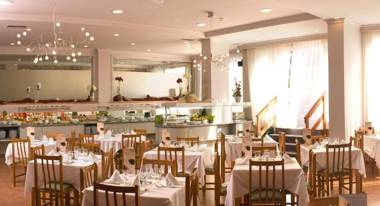 Universal Aparthotel Don Camilo