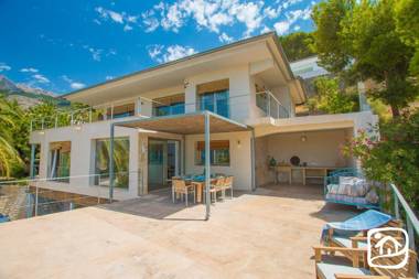 Abahana Villas Ana Clara