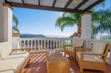 4 bedrooms house at Almunecar 400 m away from the beach with sea view private pool and furnished terrace