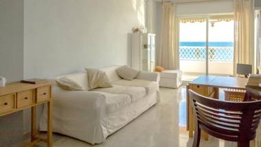 One bedroom appartement at Almunecar 20 m away from the beach with sea view shared pool and furnished terrace