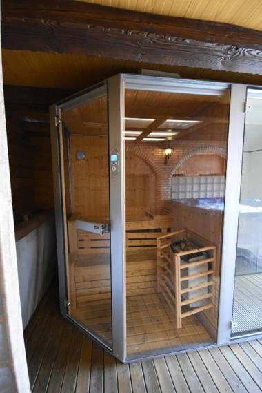 Casa rural de estilo rustico con SPA