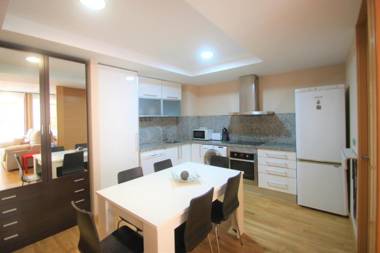 Modern CasaTuris Apartment with Castle Views A131