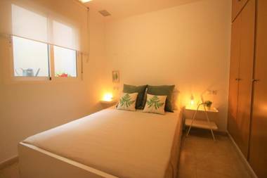 Apartamento Casaturis Playa y Montaña con parking en el centro de Alicante A130