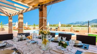 Hacienda Los Remedios Alhaurin el Grande by Ruralidays