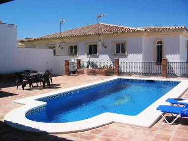 Luxury villa at Alhaurin Golf nr Mijas pvt heated pool wifi aircon fab views