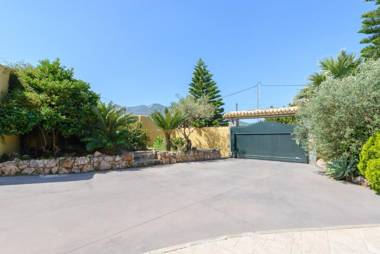 Cubo's Villa Torre Encina