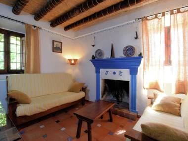 Lavish Cottage in Fuentes de Cesna with Pool