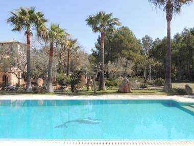Charming Villa with Pool in Algaida