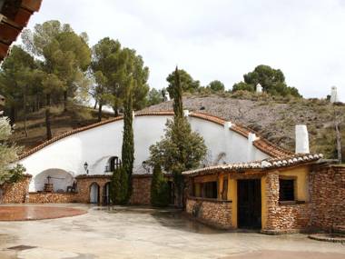 Rustic Cave House in Alcudia de Guadix with Pool