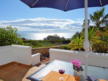 ADOSADO CON VISTAS EXCLUSIVAS Albert Villas