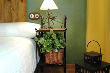 4 bedrooms house with shared pool enclosed garden and wifi at Alcaracejos