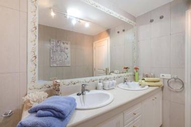 Terrazas del Duque Beach Apartment