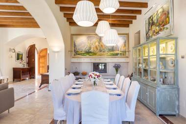 Majestic Holiday Estate in Calvia