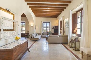 Majestic Holiday Estate in Calvia