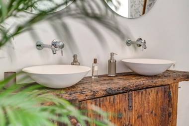 CASA BLANCA EN BELLA VISTA