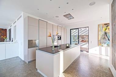 CASA BLANCA EN BELLA VISTA